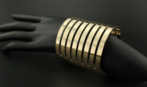 VALENTINO NUOVO ARRIVO ..BRACCIALE ORO TAGLIO LARGO BRACCIALE DI ISPIRAZIONE AFRICANA