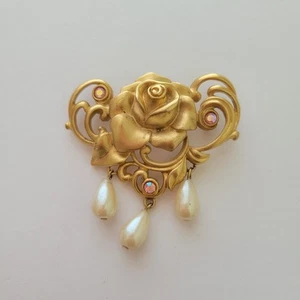 Vintage Avon Gold Tone Pink Rhinestone Dangle Pearl Rose Brooch Pin - Picture 1 of 4