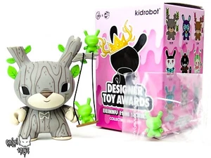 Autumn Stag Chase di Gary Ham - Kidrobot Designer Toy Awards DTA - 3" Dunny - Foto 1 di 4