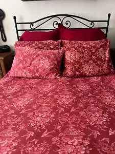 Nordstrom At Home Red Queen 5 Piece Set 1 Duvet Cover & 4 Standard Pillow Cases - Picture 1 of 6