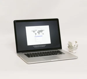 15-inch Apple MacBook Pro 2.7GHz i7 16GB RAM 512GB SSD A1398 Early 2013 26166 - Afbeelding 1 van 13