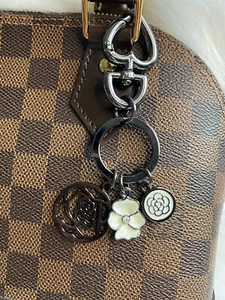 Camellia Flowers Bag Charm Keychain Key Ring Car Charm Gunmetal Dark Gray - Picture 1 of 3