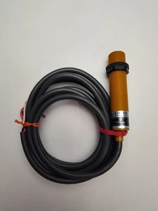 OMRON E3F-DS10Z2 Photoelectric Switch 200mA Max FREE SHIPPING - Picture 1 of 3
