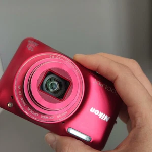 Nikon COOLPIX S6600 Digital Camera 1080i HD Video Recording CMOS Sensor Red - Picture 1 of 5