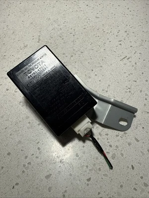 2004-2009 Toyota Prius Tire Pressure Receiver Module 89760-47010 OEM - Изображение 1 из 4