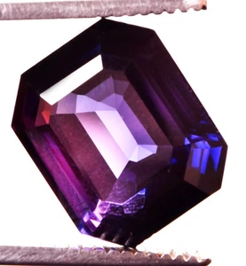 22.45 Cts. Natural Purple Spinal Emerald Shape Certified Gemstone - Foto 1 di 4