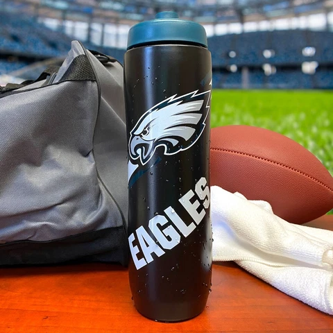 NFL Philadelphia Eagles Squeezy Water Bottle  BPA Free Holds 32 Ounces Cover