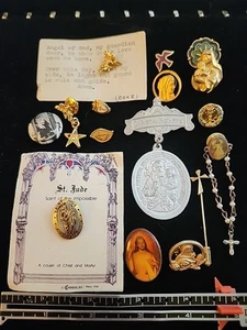 Vintage religiöse christlich katholische Anstecknadel goldfarben Lot 15 silberfarben Antik - Bild 1 von 10