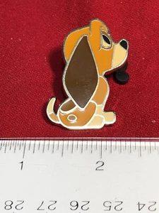 1 Disney Pin  Large Fig Pin Hound of Fox & Hound          lot Black2 - Picture 1 of 3