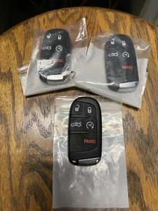 OEM 2011 2012 2013 2014 2015 2016 2017 2018 CHRYSLER 300 REMOTE START FOB 5 BTN - Picture 1 of 2
