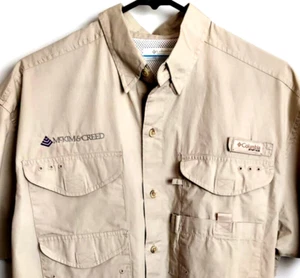 Columbia PFG Performance Fishing Shirt Sz S Beige Vented SS Company Logo - Imagen 1 de 8