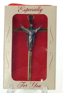 Vtg Gift Box Crucifix 4" Goldtone Pewter Jesus Wall Hanging - Imagen 1 de 3