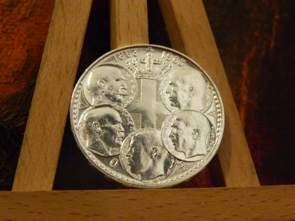 Grecia, Moneda de Plata 1963, 30 Dracmas, Reyes de Grecia, 18 gr, Plata .835 UNC Foto 1 de 2