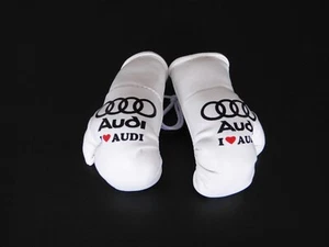 Mini Boxhandschuhe Audi z.B. für Auto Innenspiegel Kunstleder Weiss Geschenk Neu - Picture 1 of 2