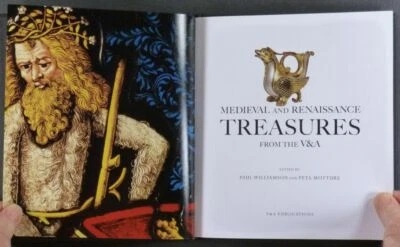 Medieval & Renaissance Silver Metals Glass Ceramics & Sculpture &c - V&A Museum - Image 1 of 4