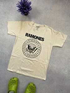 Ramones Rock T-Shirt With Big Centre Logo Size Medium - Picture 1 of 8