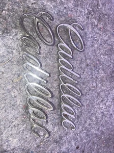 Cadillac Emblem 9834648 (2) - Picture 1 of 4