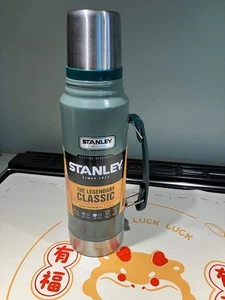 Stanley Legendary Classic 1.1 Qt/1 L Tall THERMOS Hammertone Green-NEW WITH TAG - Picture 1 of 11