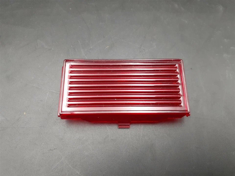 69 70 Cadillac Deville Fleetwood Puerta Interior Cortesía Luz Lente ROJO NUEVO Foto 1 de 1