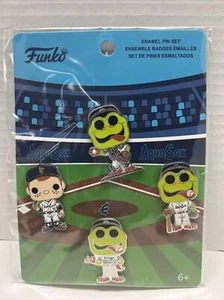Juego de 4 pines esmaltados Funko Pop Aquasox (Freddy Funko y Webbly en 3 poses) - Imagen 1 de 3