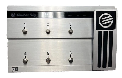 Native Instruments Rig Kontrol 2 USB Guitar Rig Foot Controller Silver - Image 1 of 3