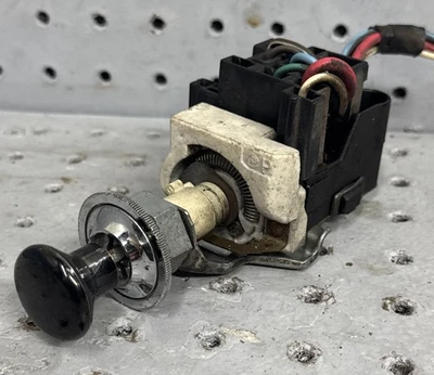 Buick Electra Limited 225 1973 Lesabre Centurion interruptor de faros fabricante de equipos originales Foto 1 de 2