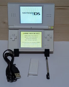 Nintendo DS Lite White USG-001 W/USB Cable *Tested* Crack Repaired - Picture 1 of 21