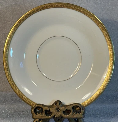 6 Old Ivory Syracuse China Wayne Pattern Saucers Gold Encrusted No Color Band - Image 1 of 4