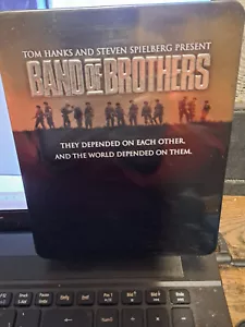 Band of Brothers - Wir waren wie Brüder - (6 DVDs Steelbox) Zust. Gut - FSK 18! - Bild 1 von 7