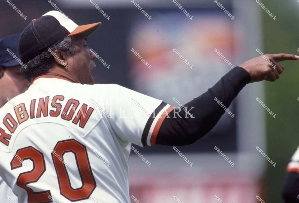 ER403 Frank Robinson Orioles Manager Baseball 8x10 11x14 16x20 Photo - Image 1 of 1