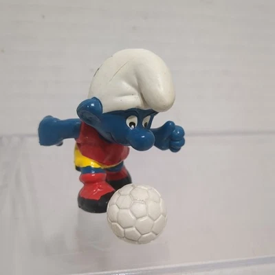 Figura Pitufo PVC De Colección Años 80 Pitufo Jugador de Fútbol Estatuilla Foto 1 de 4