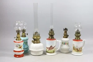 6x Tischlampe Petroleumlampe Porzellan meist bemalt um 1880/1900 (MVL2951) - Bild 1 von 21