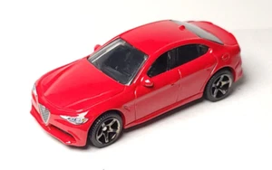 Matchbox loose 2016 Alfa Romeo Giulia red - Picture 1 of 2