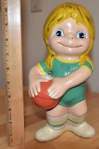 VTG 70's Smiley Girl Basketball Player Ceramic Figurine Atlantic Mold Big Eyes - Picture 1 of 24