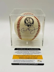 Cal Ripken Jr. Baseball firmato in custodia con certificato di autenticità (PC487063) (Orioles) - Foto 1 di 4