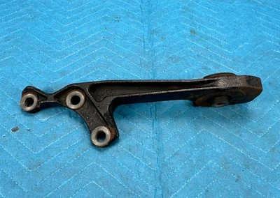 Soporte portador diferencial delantero lado del conductor Lexus GX470 66 k 2004-2009 OEM Foto 1 de 4