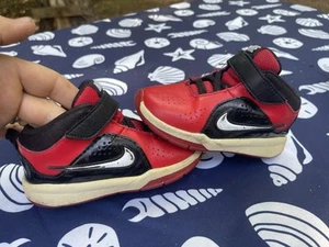 Nike Baby Shoes Size 8C 599189-600 Red Black White 2013 - Picture 1 of 5