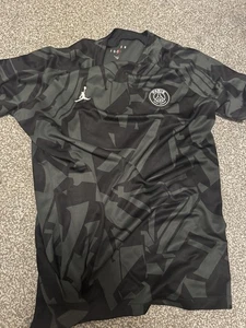 PSG football Shirt Black And Grey Men’s Large - Picture 1 of 1