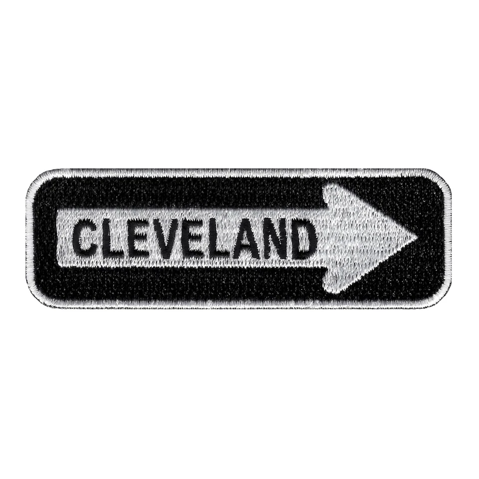 PARCHE BORDADO PARA PLANCHAR LETRERO UNIDIRECCIONAL CLEVELAND aplique OHIO SOUVENIR ROAD Foto 1 de 1