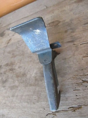 Mopar 1971 Plymouth Road Runner GTX capó pestillo secundario fecha 2360 re-chapado Foto 1 de 4