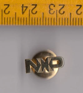 GOLD PHILIPS NXP pin badge Semiconductors Automotive Security IoT - Afbeelding 1 van 1