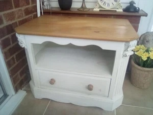 SHABBY CHIC SOLID PINE TV CABINET - Picture 1 of 8
