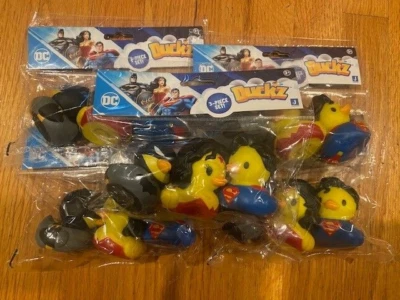 (1) Juego DC Duckz Batman Superman Mujer Maravilla Paquete de 3 Patos de Goma Pato Foto 1 de 4