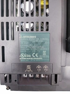 1PZ GT1685M-STBD Mitsubishi HMI interfaccia touchscreen USATO - Foto 1 di 2