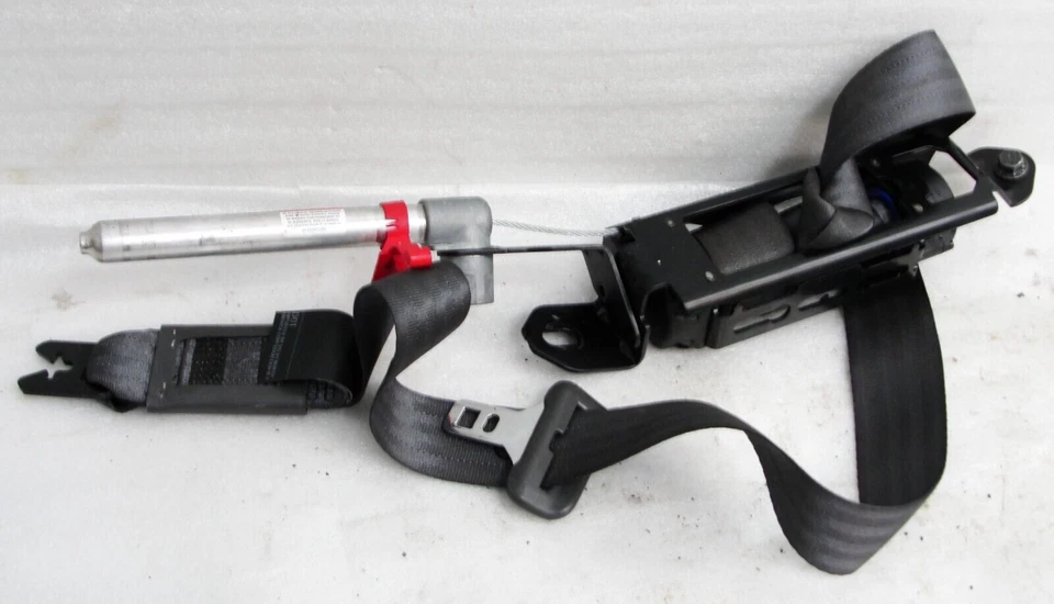 Volvo S60 V70 XC70 pasajero delantero derecho arnés retractor diestro 01-04 OEM Foto 1 de 3