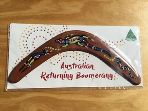 Australian Made Carded 12" Decorated Wood Throwing Boomerang - Lizard Design - Picture 1 of 5