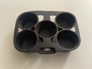 Antique Cast Iron Pan for Muffins. and Popovers  - by Wagner -Marked "Q"  - Rare - Picture 1 of 5