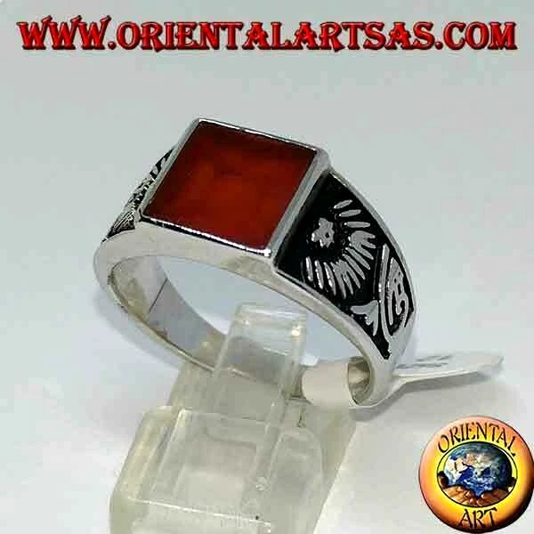 Anello in argento 925 ‰ con corniola quadrata incastonata e decorazioni sui lati - Immagine 1 di 1