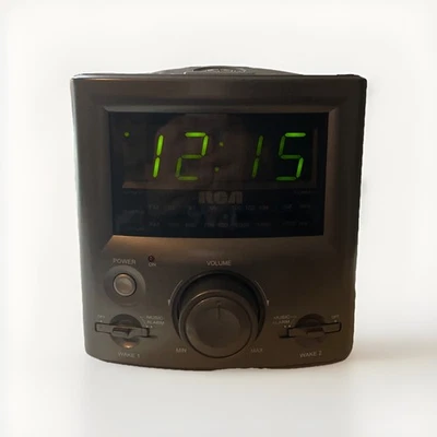 Vintage RCA Stereo CD Clock Radio FM/AM Grey RP3751A Tested - Image 1 of 4