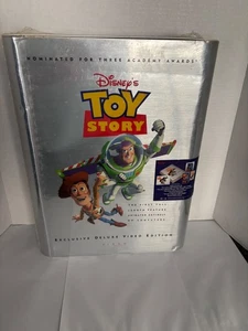 TOY STORY Exclusive Deluxe Video Edition Set w/2 VHS, 3D Art, Book Disney - Bild 1 von 2